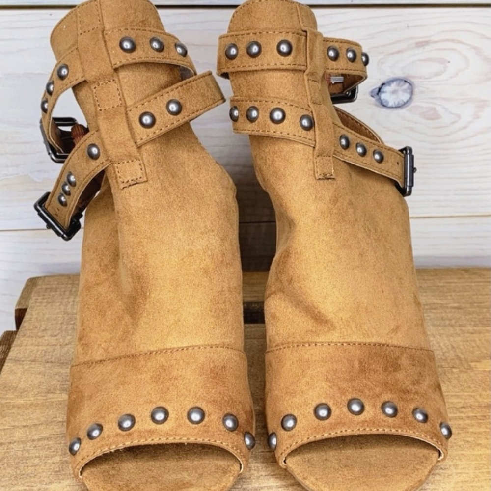 Wild Diva Lounge Ankle Booties